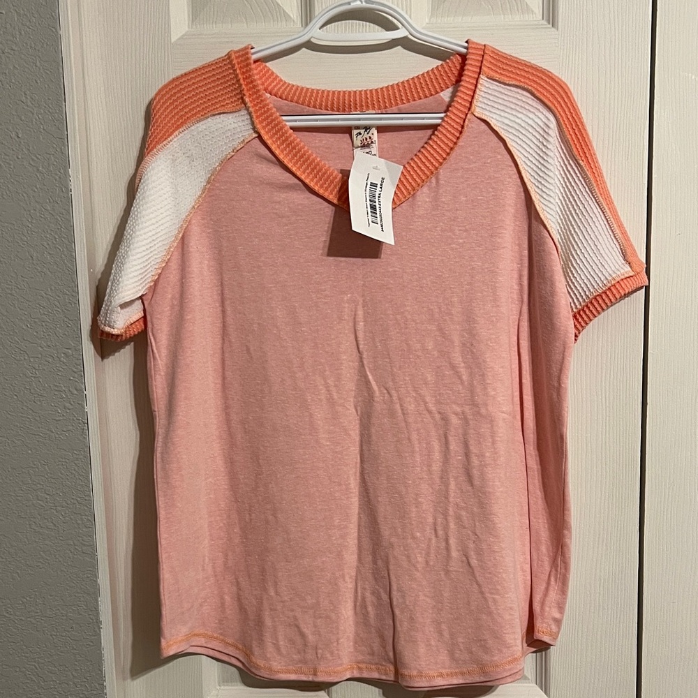 7th Ray Peach Pink Short Sleeve Tee with Coral Trim and White Panels